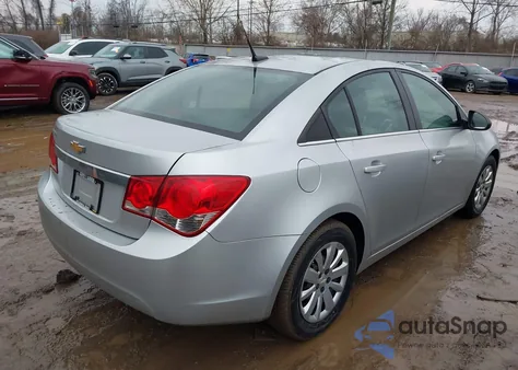 2011 Chevrolet Cruze Ls z USA, uszkodzony, nr VIN 1G1PC5SH7B7122119